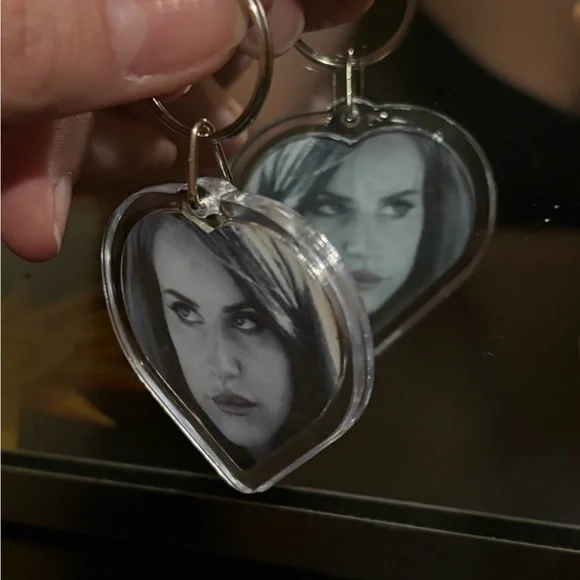 Lana Del Rey Keychain - Picture 3 of 3